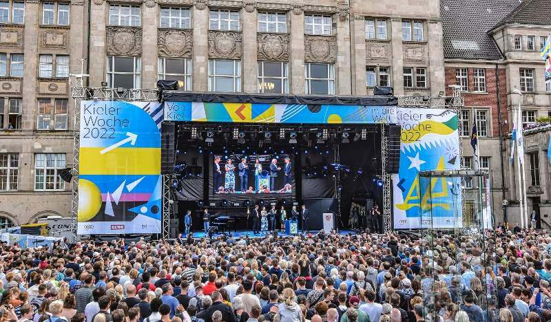 Stage and crowd at the Kieler Woche 2022