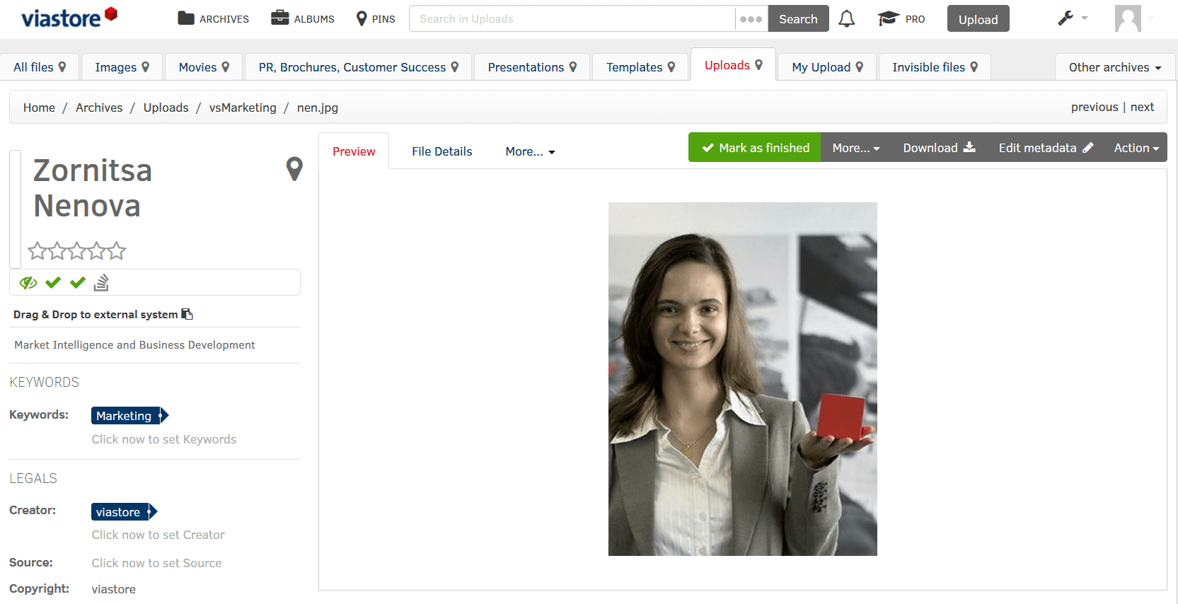 Image of Zornitsa Nenova as a digital asset with metadata in viastore's Fotoware DAM